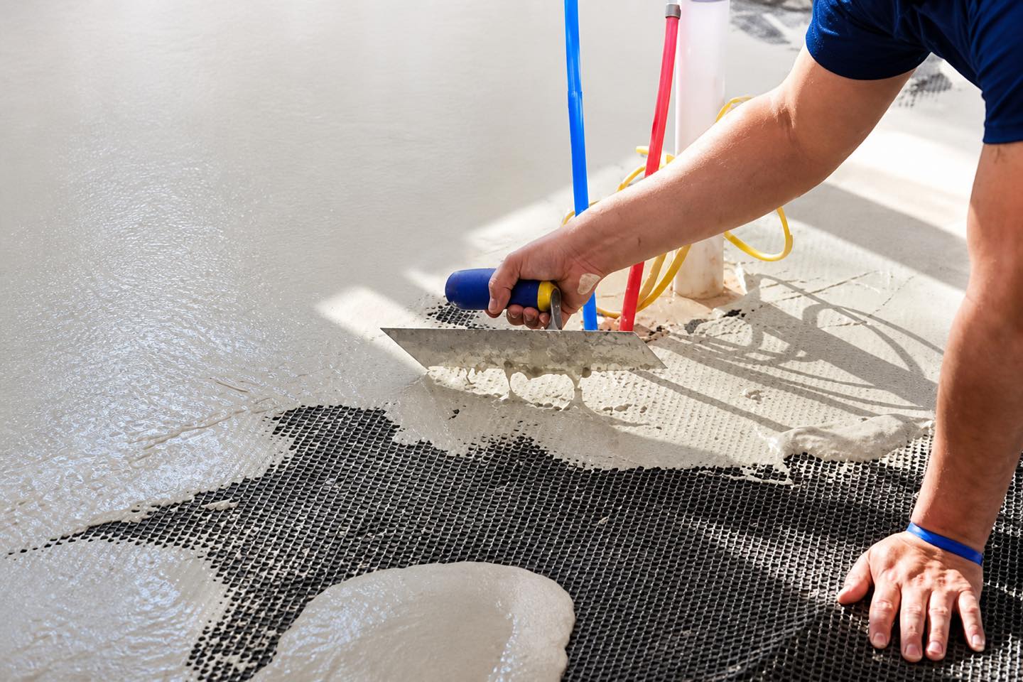 Leggeri, ultra-resistenti e sostenibili: scopri gli FRP! 🚀

Hai mai sentito parlare di FRP (Fiber Reinforced Polymers)? Se ti occupi di cantieri, recupero edifici o progettazione, questo è un argomento che non puoi ignorare.

Oggi non basta più costruire: bisogna farlo in modo intelligente. Gli FRP rappresentano la nuova frontiera per chi cerca prestazioni massime riducendo al minimo l'invasività dell'intervento.

Vuoi capire meglio perché questi materiali stanno cambiando le regole del gioco nel nostro settore?
Abbiamo preparato un approfondimento completo sul nostro blog.

Leggilo qui:
https://www.grupposecchiaroli.it/materiali-compositi-frp-in-edilizia-cosa-sono-vantaggi-e-applicazioni-per-costruzioni-piu-efficienti-b286.php

𝗚𝗿𝘂𝗽𝗽𝗼 𝗦𝗲𝗰𝗰𝗵𝗶𝗮𝗿𝗼𝗹𝗶.
𝑫𝒂𝒍 1949 𝒂𝒍 𝒕𝒖𝒐 𝒔𝒆𝒓𝒗𝒊𝒛𝒊𝒐 𝒏𝒆𝒍𝒍'𝒆𝒅𝒊𝒍𝒊𝒛𝒊𝒂.
📧 info@grupposecchiaroli.it
.
#caseinlegno #legno #paglia #edilizia #bioedilizia #sostenibilità #efficienzaenergetica #madeinitaly